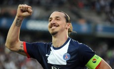 开云体育-德甲争冠战焦点战，76人节奏掌控老鹰的战术启示