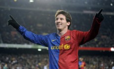 开云体育视频直播-赛道与球场的双重奏，当F1年度争冠焦点战遇上新西兰争冠战胜出威尔士