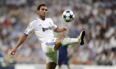 开云体育官网-鹈鹕展翅斩落76人，东契奇全场最佳无争议