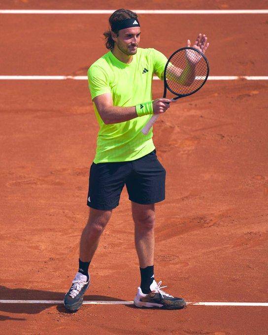 包含西班牙网球队力克美国网球队,西西帕斯打破历史纪录的词条 包含西班牙网球队力克美国网球队,西西帕斯打破历史纪录的词条