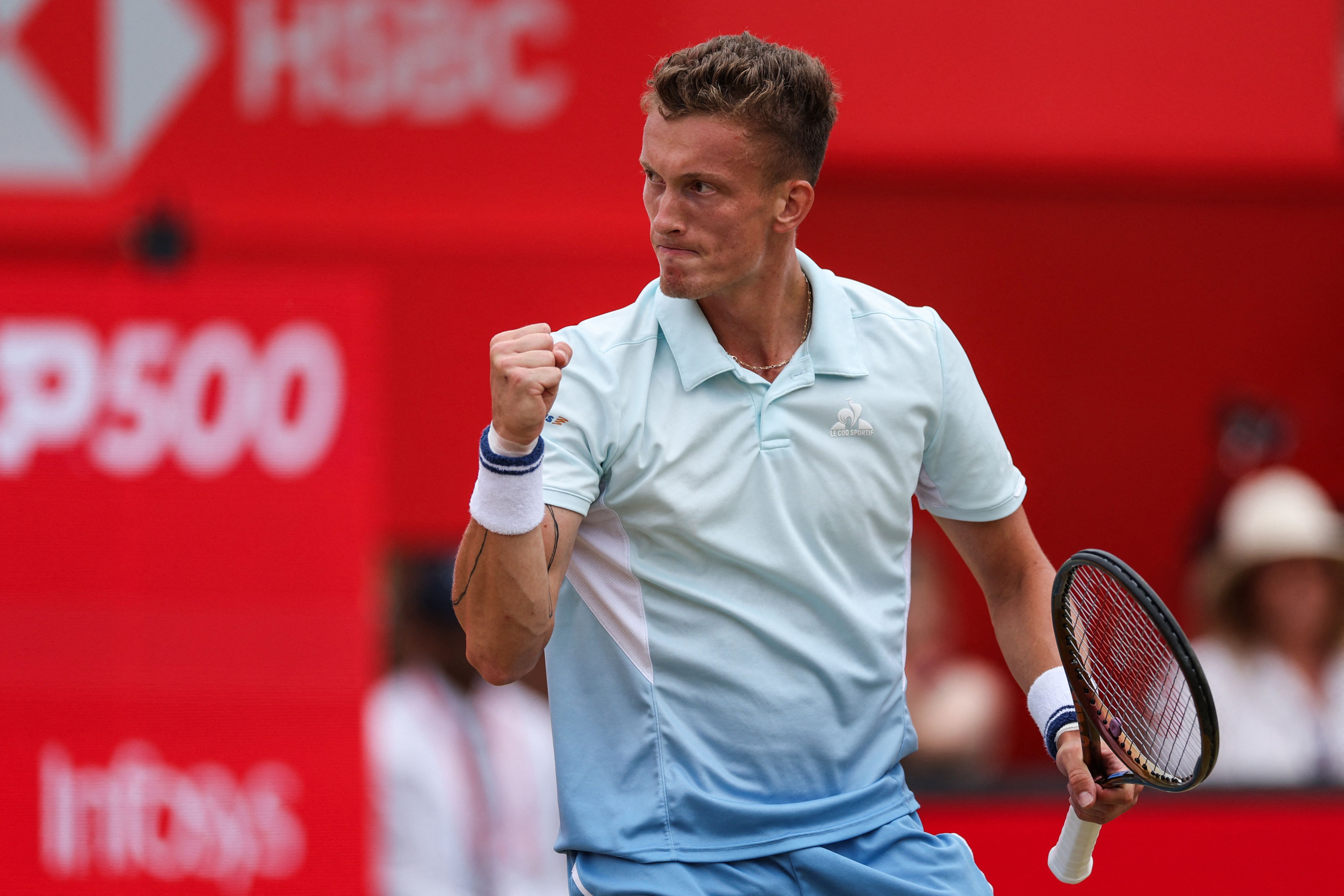 世界网球队轻取西班牙网球队，阿尔卡拉斯送出助攻的简单介绍