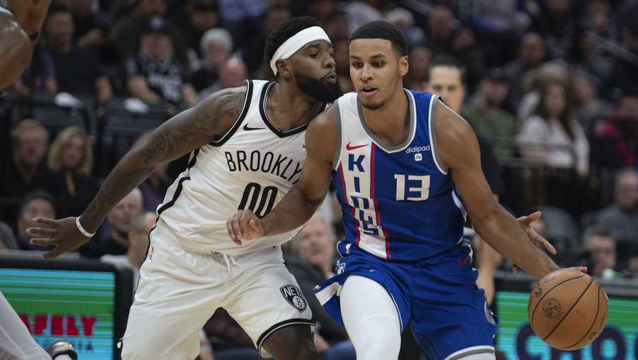 湖人B队逆转篮网B队,萨博尼斯制霸全场 湖人B队逆转篮网B队,萨博尼斯制霸全场