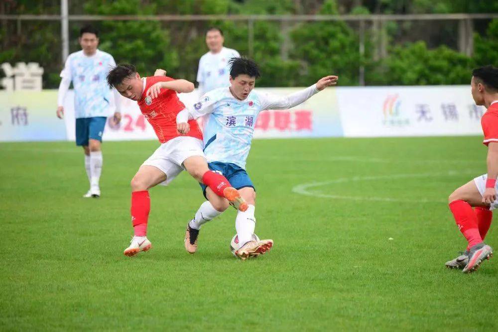 包含球队全员集训备战,为荣誉而战的词条 包含球队全员集训备战,为荣誉而战的词条