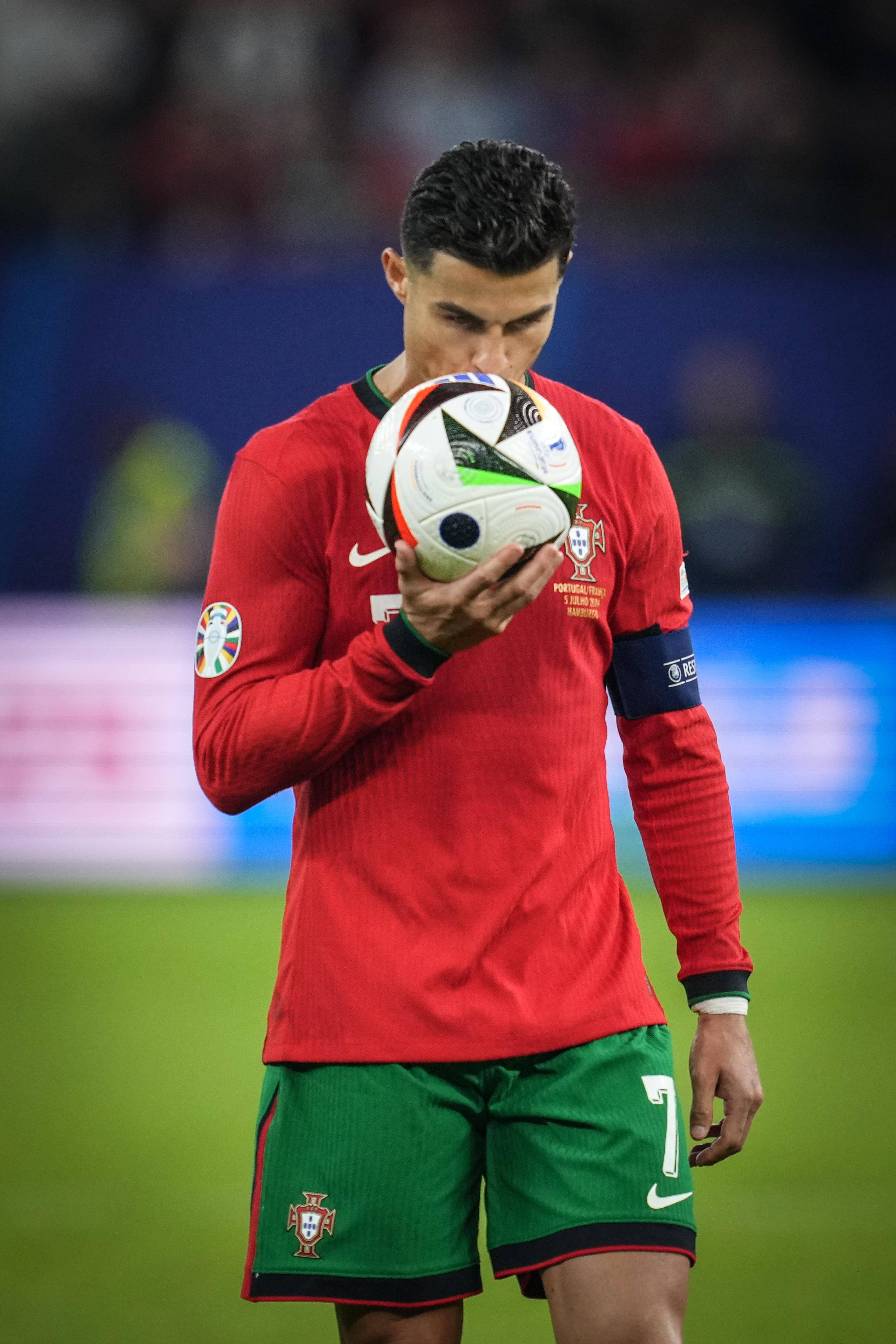 包含法國球星贏得歐洲超級盃冠軍的词条