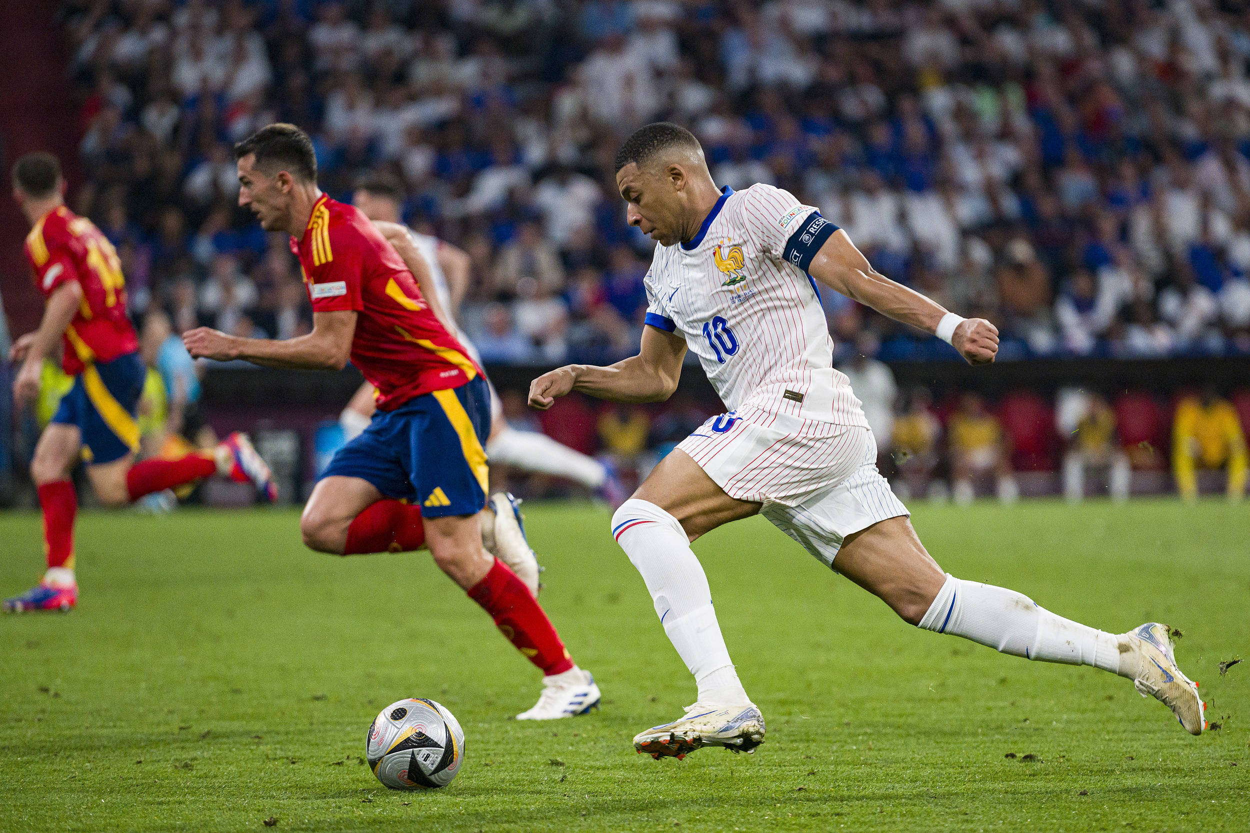 欧洲篮球锦标赛:法国队晋级四分之一决赛的简单介绍 欧洲篮球锦标赛:法国队晋级四分之一决赛的简单介绍