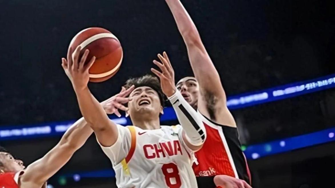 江西男篮艰难取胜,奋勇冲刺前景 江西男篮艰难取胜,奋勇冲刺前景