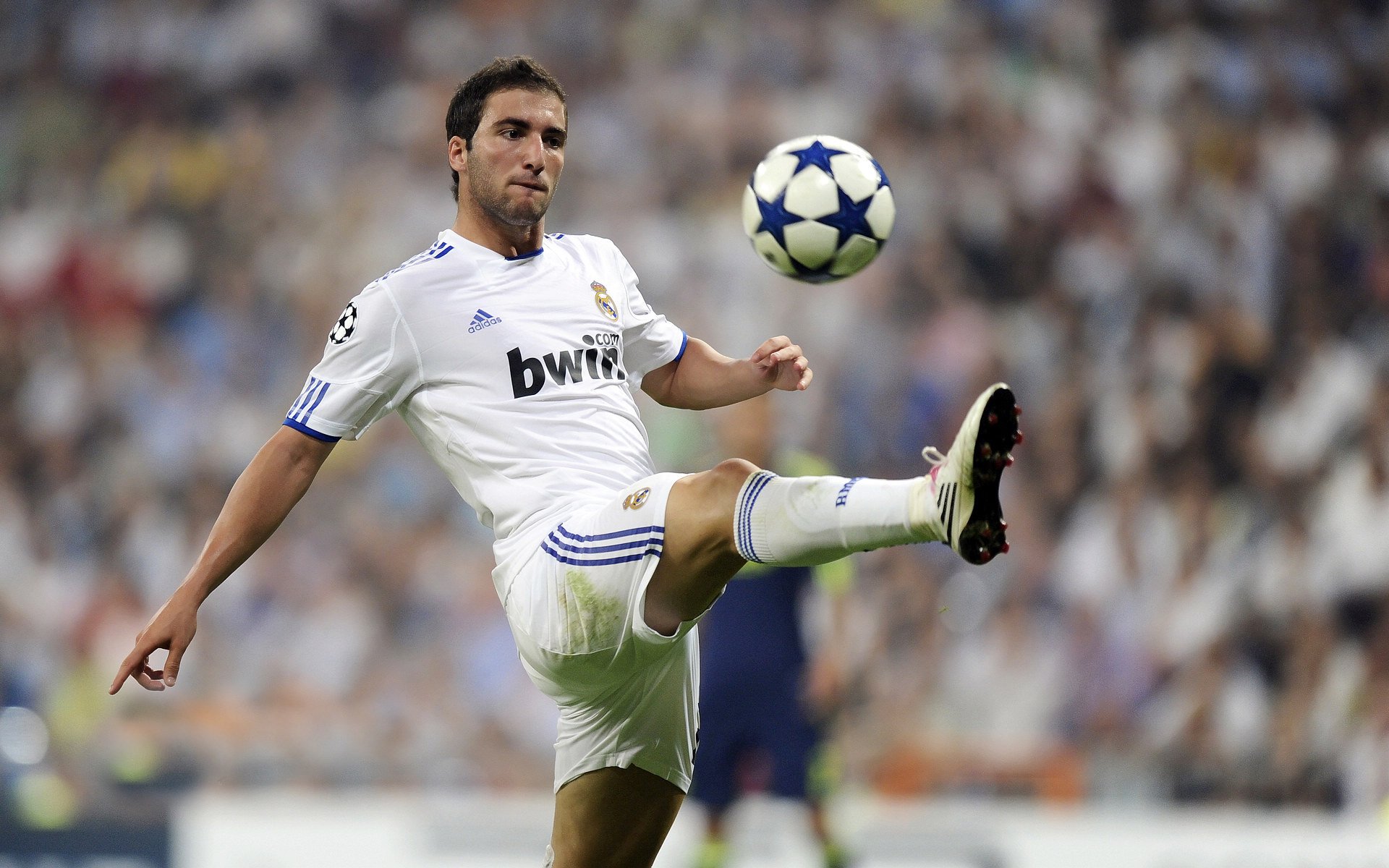 苏格兰终结塞维利亚，久保建英在关键节点的连续得分艺术