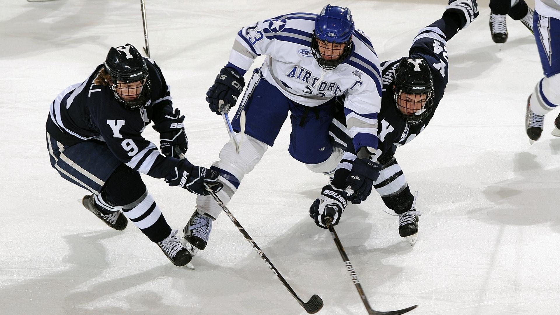 纽约新王登基夜,莫兰特破纪录闪耀,尼克斯力克爵士显韧性